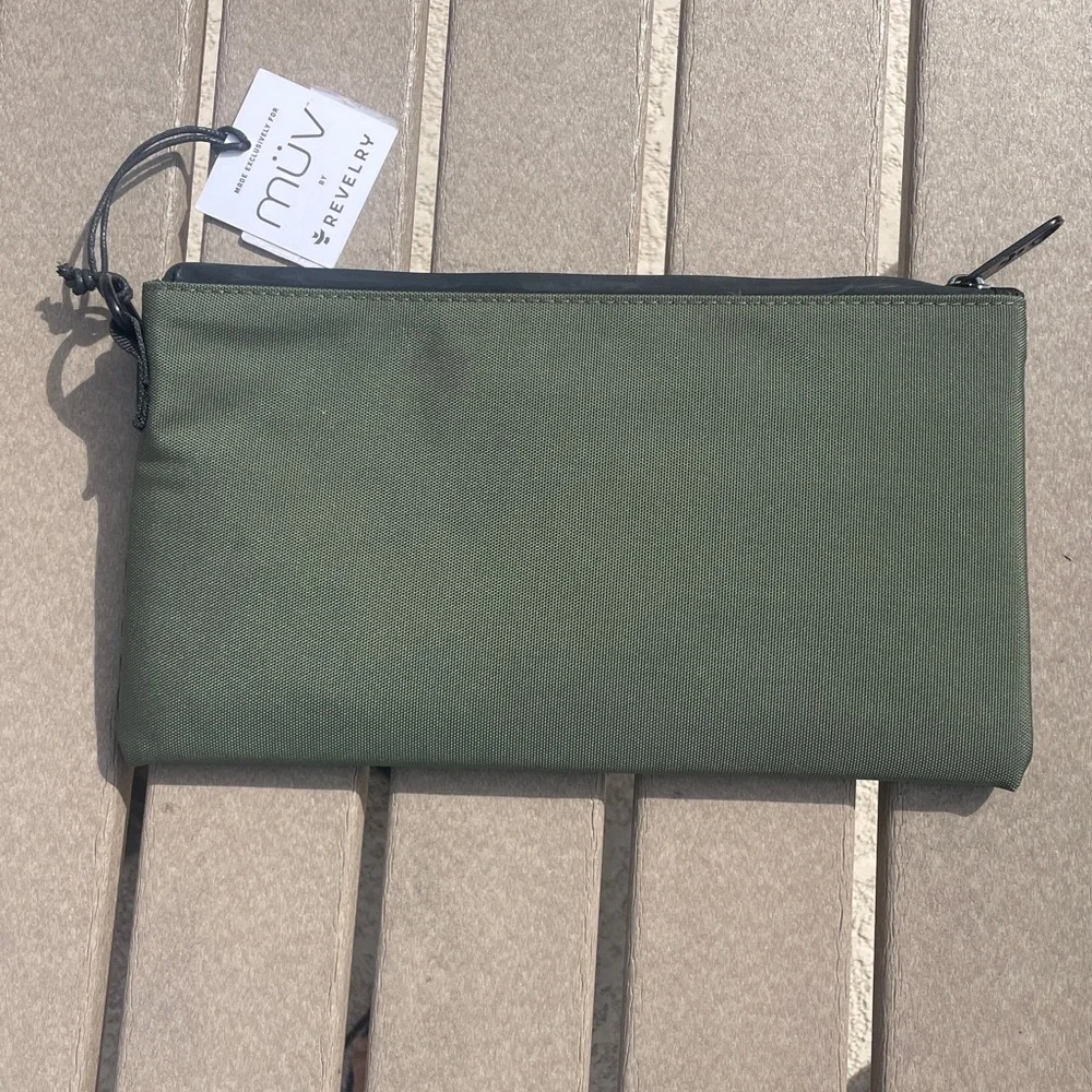 MUV Revelry Supply The Broker Smell Proof Zippered Stash Bag NWT Army Green